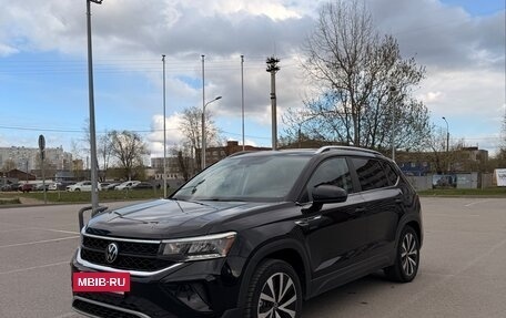 Volkswagen Taos, 2022 год, 1 950 000 рублей, 4 фотография