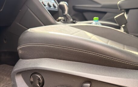 Volkswagen Taos, 2022 год, 1 950 000 рублей, 18 фотография