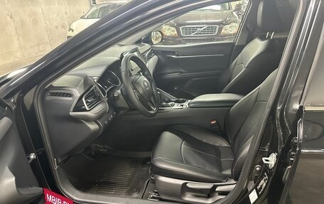 Toyota Camry, 2021 год, 2 100 000 рублей, 9 фотография