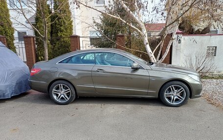 Mercedes-Benz E-Класс, 2011 год, 1 650 000 рублей, 3 фотография