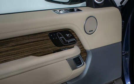 Land Rover Range Rover IV рестайлинг, 2018 год, 6 090 000 рублей, 13 фотография