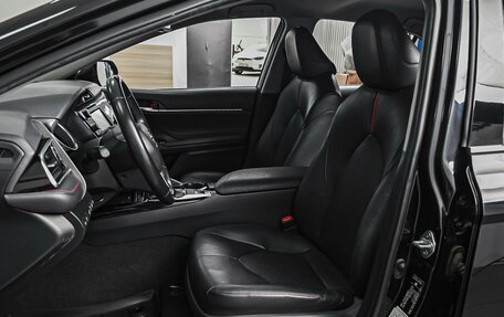 Toyota Camry, 2020 год, 2 899 000 рублей, 10 фотография