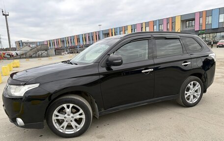 Mitsubishi Outlander III рестайлинг 3, 2013 год, 1 650 000 рублей, 5 фотография