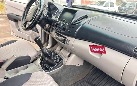 Mitsubishi L200 IV рестайлинг, 2007 год, 1 190 000 рублей, 8 фотография