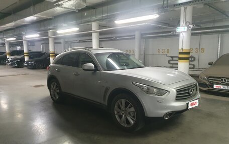 Infiniti QX70, 2013 год, 2 200 000 рублей, 4 фотография