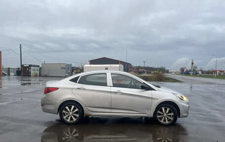 Hyundai Solaris II рестайлинг, 2013 год, 550 000 рублей, 4 фотография