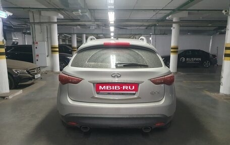 Infiniti QX70, 2013 год, 2 200 000 рублей, 8 фотография