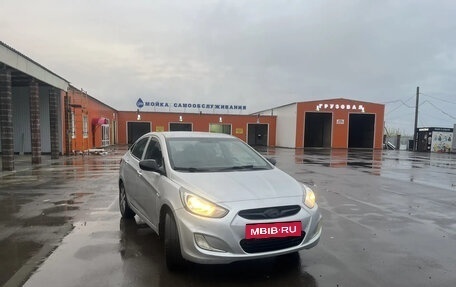 Hyundai Solaris II рестайлинг, 2013 год, 550 000 рублей, 2 фотография