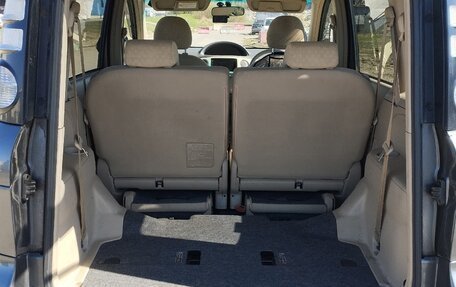 Toyota Sienta I, 2010 год, 750 000 рублей, 5 фотография