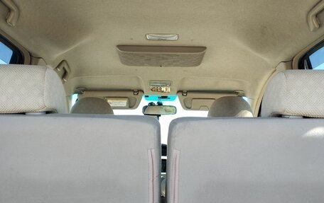 Toyota Sienta I, 2010 год, 750 000 рублей, 7 фотография