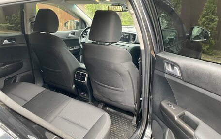 KIA Sportage IV рестайлинг, 2022 год, 2 600 000 рублей, 5 фотография