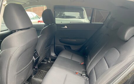 KIA Sportage IV рестайлинг, 2022 год, 2 600 000 рублей, 8 фотография