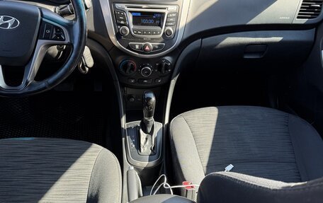Hyundai Solaris II рестайлинг, 2015 год, 900 000 рублей, 3 фотография