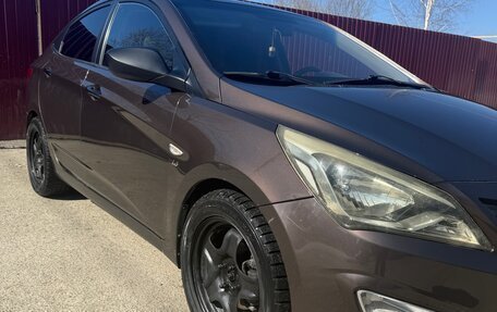 Hyundai Solaris II рестайлинг, 2015 год, 900 000 рублей, 7 фотография