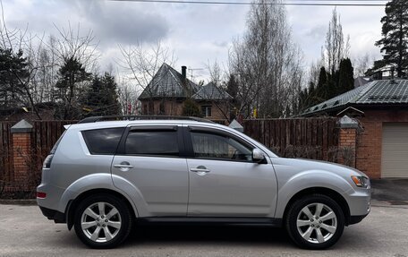 Mitsubishi Outlander III рестайлинг 3, 2010 год, 950 000 рублей, 4 фотография