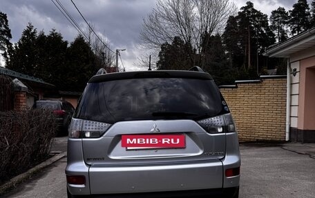 Mitsubishi Outlander III рестайлинг 3, 2010 год, 950 000 рублей, 5 фотография