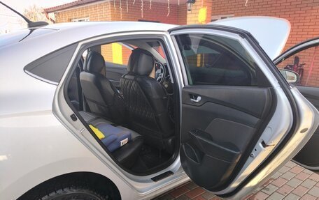 Hyundai Solaris II рестайлинг, 2017 год, 1 400 000 рублей, 12 фотография