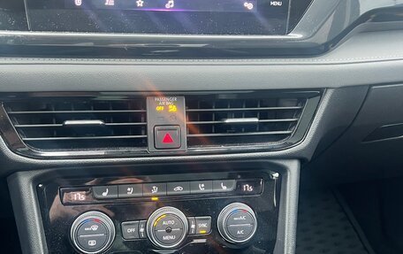 Volkswagen Taos, 2021 год, 2 290 000 рублей, 12 фотография