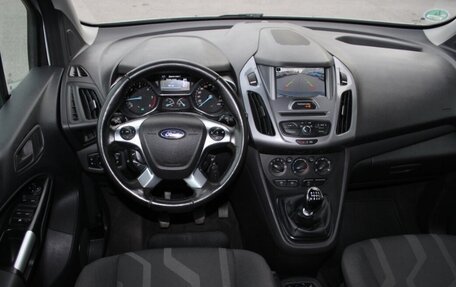 Ford Tourneo Connect II рестайлинг, 2017 год, 1 500 000 рублей, 14 фотография