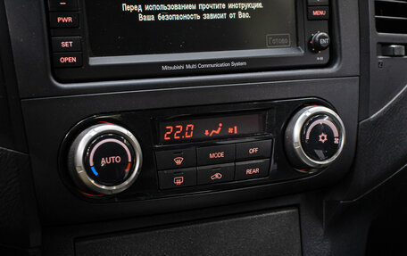 Mitsubishi Pajero IV, 2012 год, 1 549 000 рублей, 17 фотография