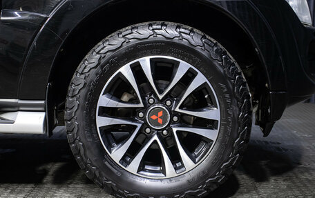 Mitsubishi Pajero IV, 2012 год, 1 549 000 рублей, 23 фотография