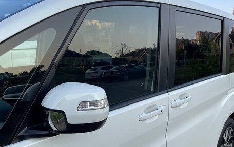 Honda Stepwgn IV, 2020 год, 2 600 000 рублей, 4 фотография