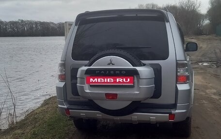 Mitsubishi Pajero IV, 2011 год, 1 800 000 рублей, 3 фотография