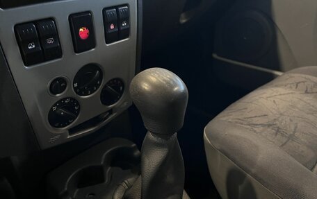 Renault Logan I, 2006 год, 220 000 рублей, 28 фотография