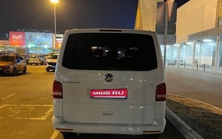 Volkswagen Caravelle T5, 2012 год, 1 850 000 рублей, 6 фотография