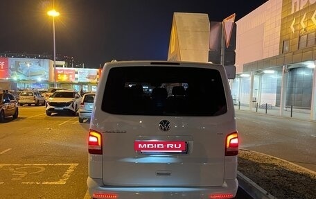 Volkswagen Caravelle T5, 2012 год, 1 850 000 рублей, 4 фотография