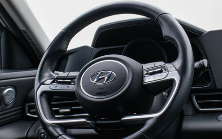 Hyundai Elantra, 2021 год, 2 070 000 рублей, 15 фотография