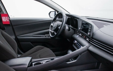 Hyundai Elantra, 2021 год, 2 070 000 рублей, 10 фотография