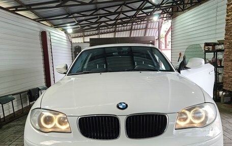 BMW 1 серия, 2011 год, 999 000 рублей, 1 фотография