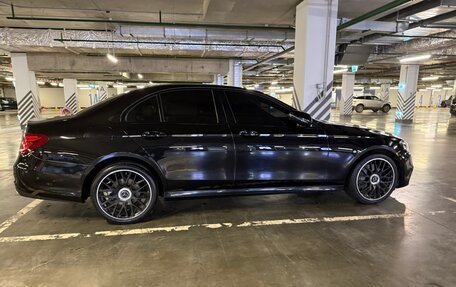 Mercedes-Benz E-Класс, 2019 год, 3 500 000 рублей, 6 фотография