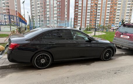 Mercedes-Benz E-Класс, 2019 год, 3 500 000 рублей, 8 фотография