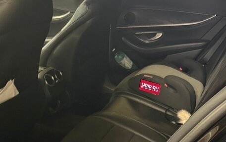 Mercedes-Benz E-Класс, 2019 год, 3 500 000 рублей, 14 фотография