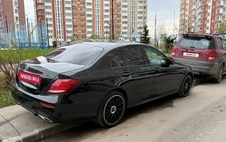 Mercedes-Benz E-Класс, 2019 год, 3 500 000 рублей, 10 фотография