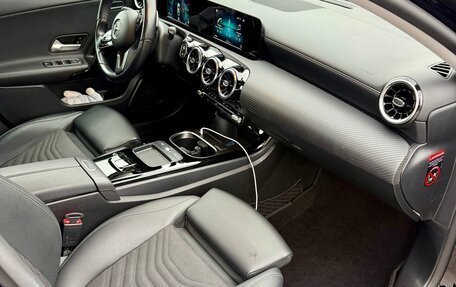 Mercedes-Benz A-Класс, 2020 год, 2 490 000 рублей, 9 фотография