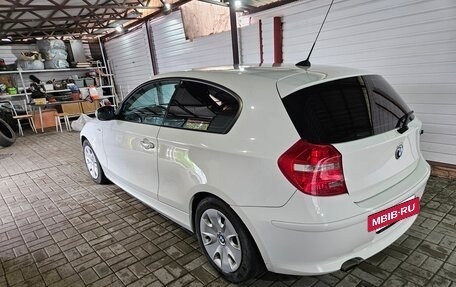 BMW 1 серия, 2011 год, 999 000 рублей, 4 фотография