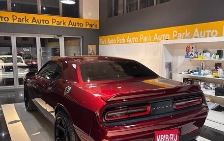 Dodge Challenger III рестайлинг 2, 2019 год, 4 600 000 рублей, 4 фотография