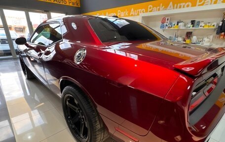 Dodge Challenger III рестайлинг 2, 2019 год, 4 600 000 рублей, 8 фотография