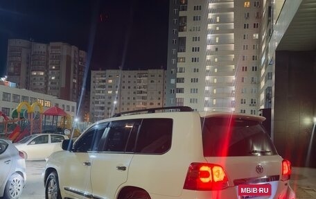 Toyota Land Cruiser 200, 2012 год, 4 150 000 рублей, 5 фотография