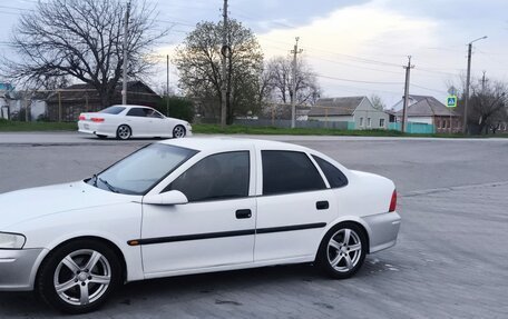Opel Vectra B рестайлинг, 1997 год, 300 000 рублей, 2 фотография