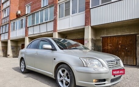 Toyota Avensis III рестайлинг, 2004 год, 700 000 рублей, 6 фотография