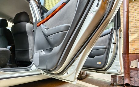 Toyota Avensis III рестайлинг, 2004 год, 700 000 рублей, 9 фотография