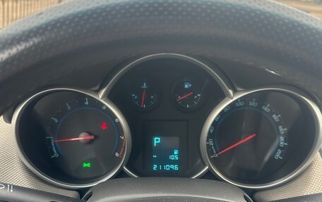 Chevrolet Cruze II, 2010 год, 600 000 рублей, 9 фотография