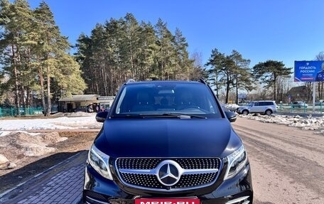 Mercedes-Benz V-Класс, 2021 год, 8 000 000 рублей, 2 фотография