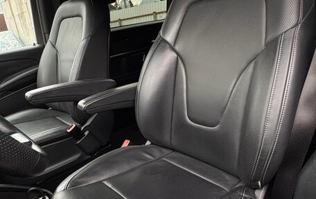 Mercedes-Benz V-Класс, 2021 год, 8 000 000 рублей, 19 фотография