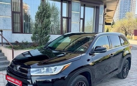 Toyota Highlander III, 2016 год, 3 500 000 рублей, 3 фотография