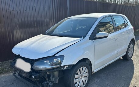 Volkswagen Polo VI (EU Market), 2012 год, 400 000 рублей, 2 фотография